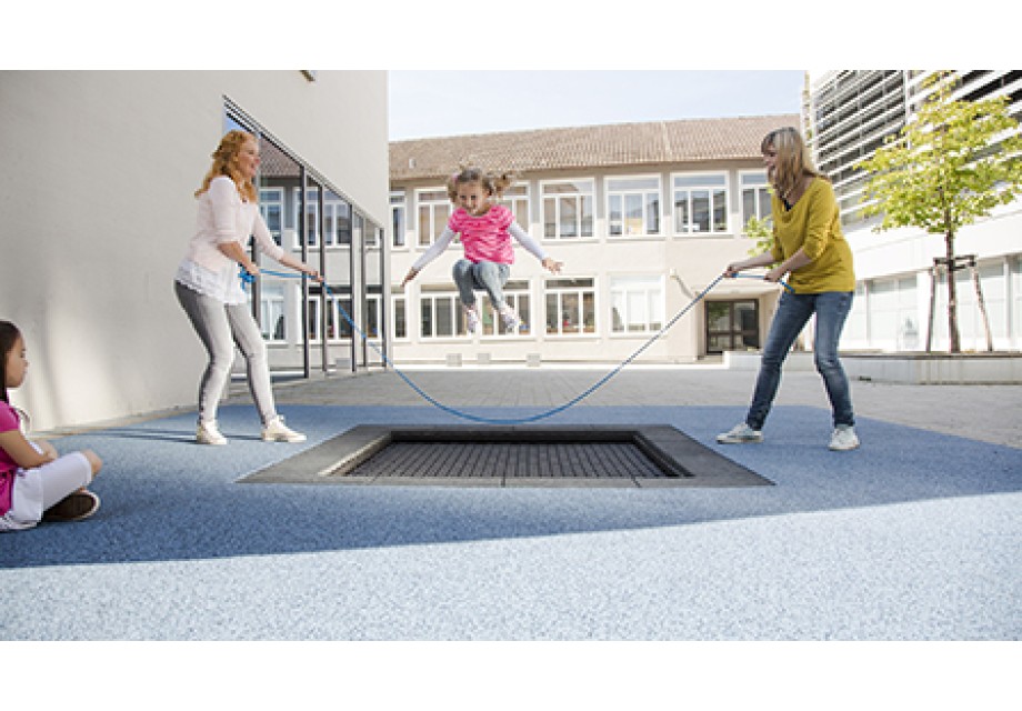 diameter Lull motto Lille trampolin legeplads | Kids Tramp | Firkantet trampolin til nedgravning
